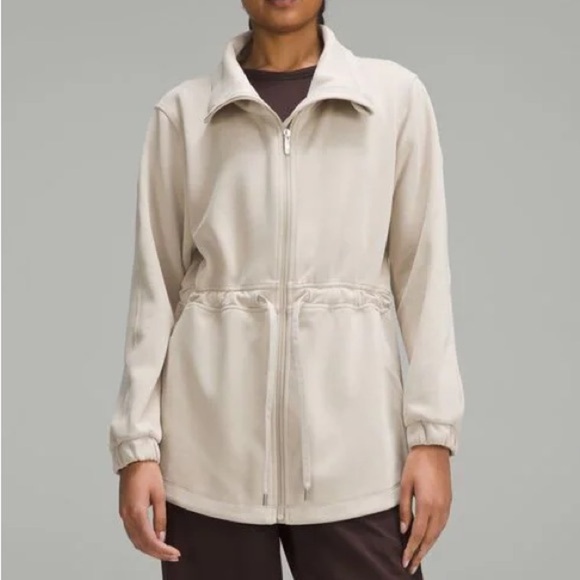 Lululemon - Picture 3 of 11